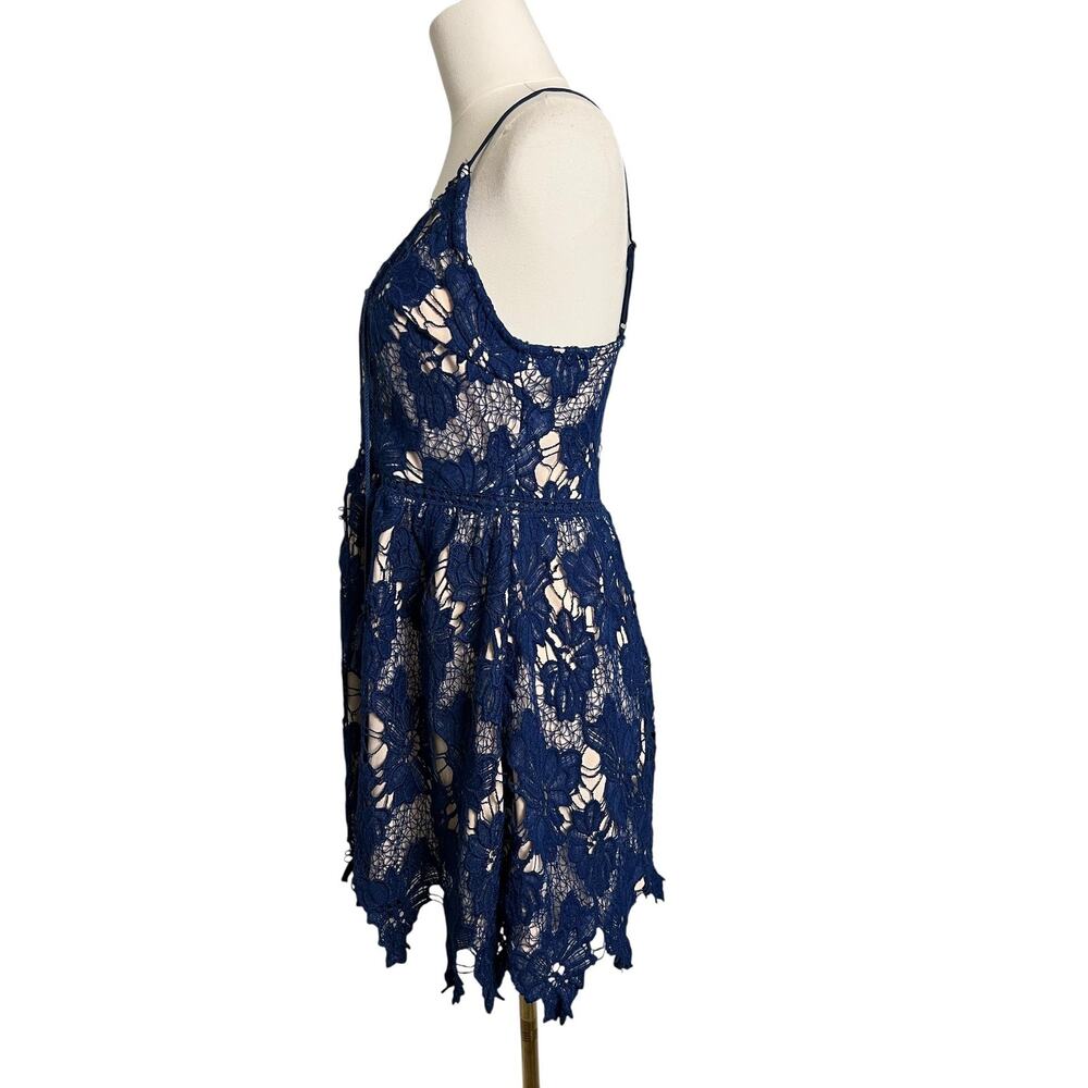 Parisian Lace Fit & Flare Dress Womens 10 Petite Blue Floral Party Cocktail - Picture 4 of 12